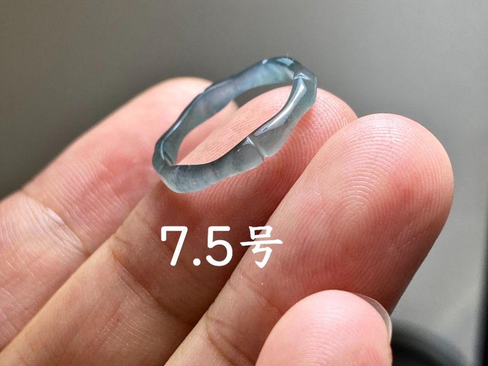 椭圆型翡翠ハングル 翡翠バングル 57.6 mm (2.27