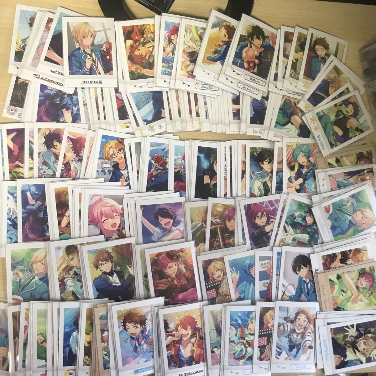 あんスタ400点以上箔押し99枚大量まとめ売り、グッズ40種まとめ売り あんスタ400点以上箔押し99枚大量まとめ売り、グッズ40種まとめ売り