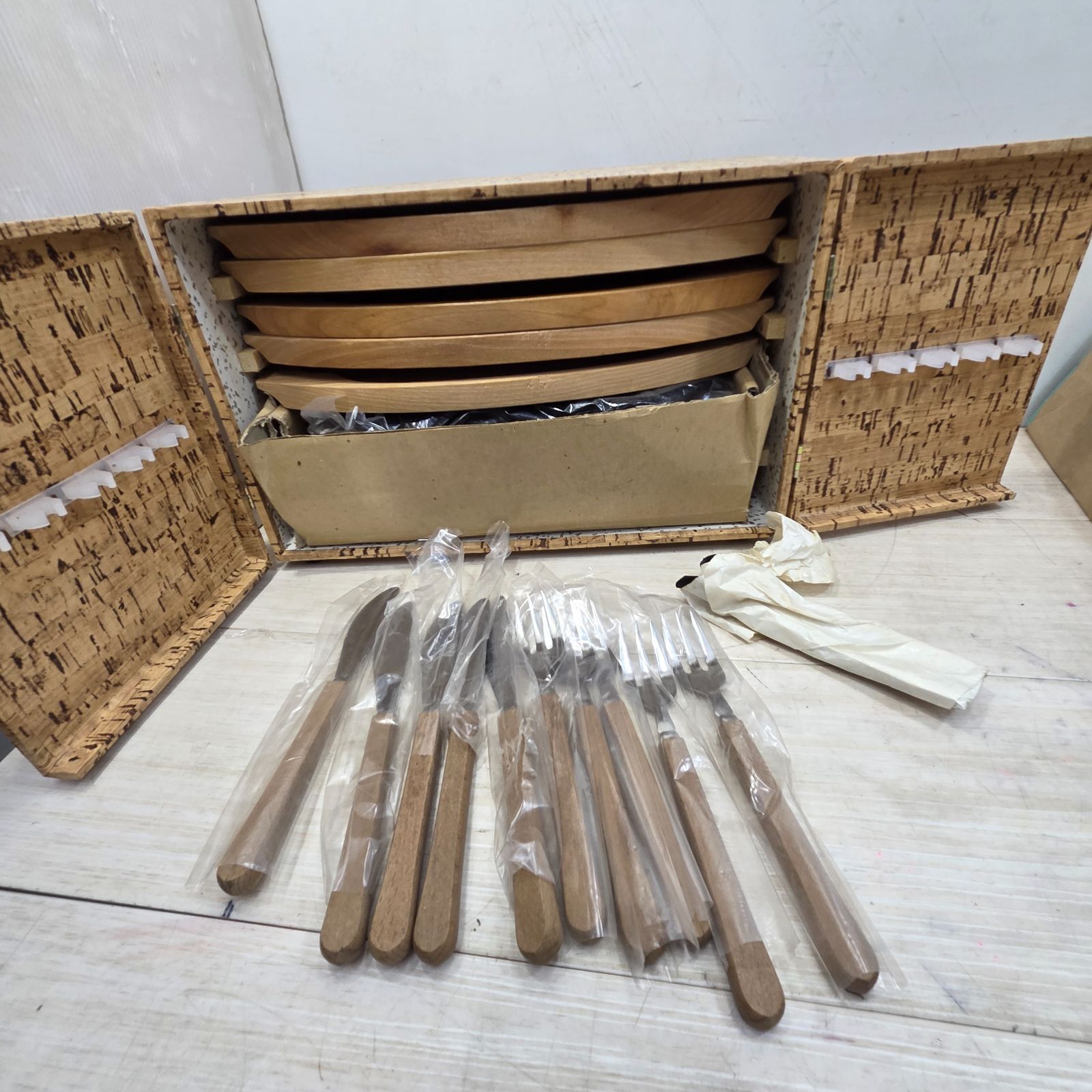 南部鉄器 ステーキ皿5枚 木製カトラリーセット 8 S97050 岩鋳 IWACHU 南部鉄器 ステーキ皿 5枚セット