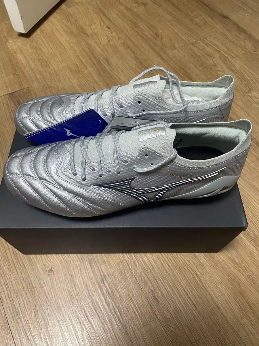 mizuno ミズノ モレリア ネオ 4 ベータ ジャパン サッカーシューズ 265 サイズ