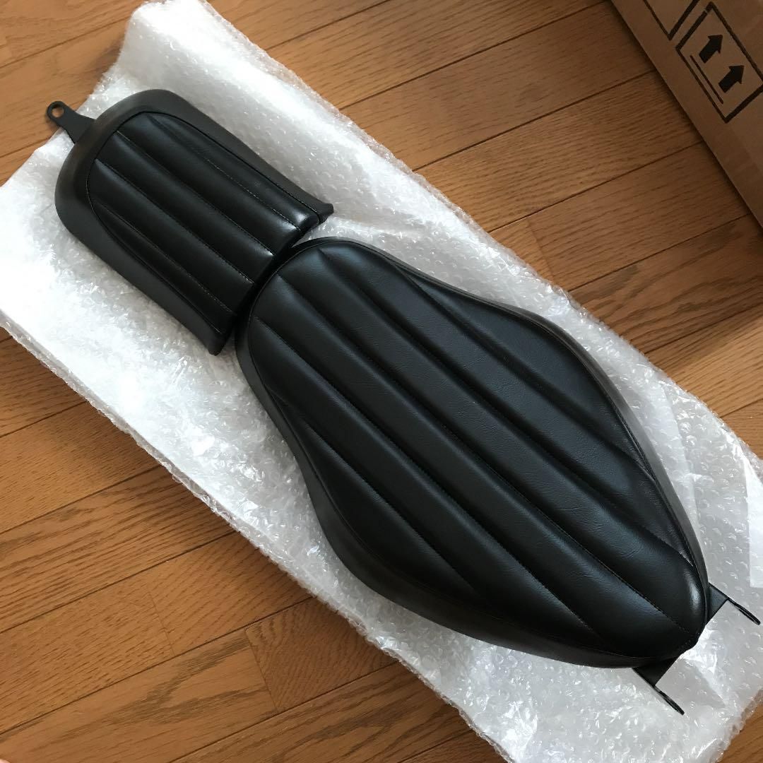 トランプ コブラシート XL883N シート ハーレー XL883 XL1200 48