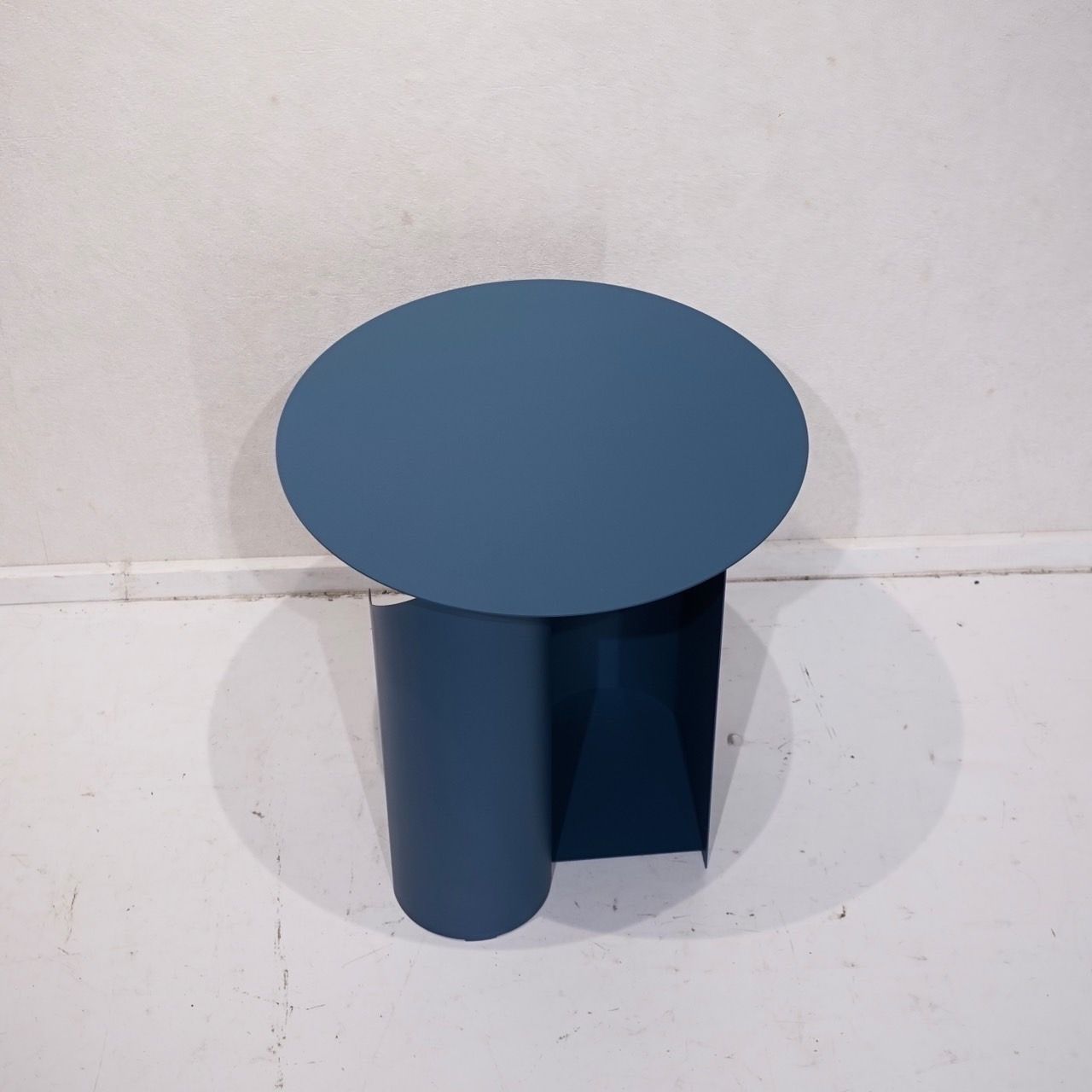 サイドテーブル