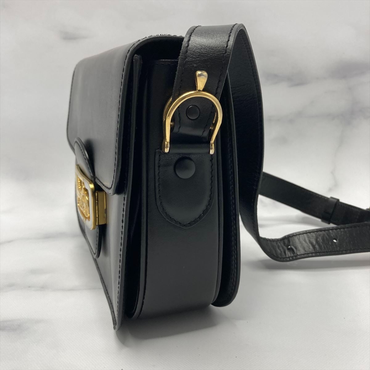 セリーヌ ショルダーバッグ ホースキャリッジ 馬車金具 鞄 黒 CELINE