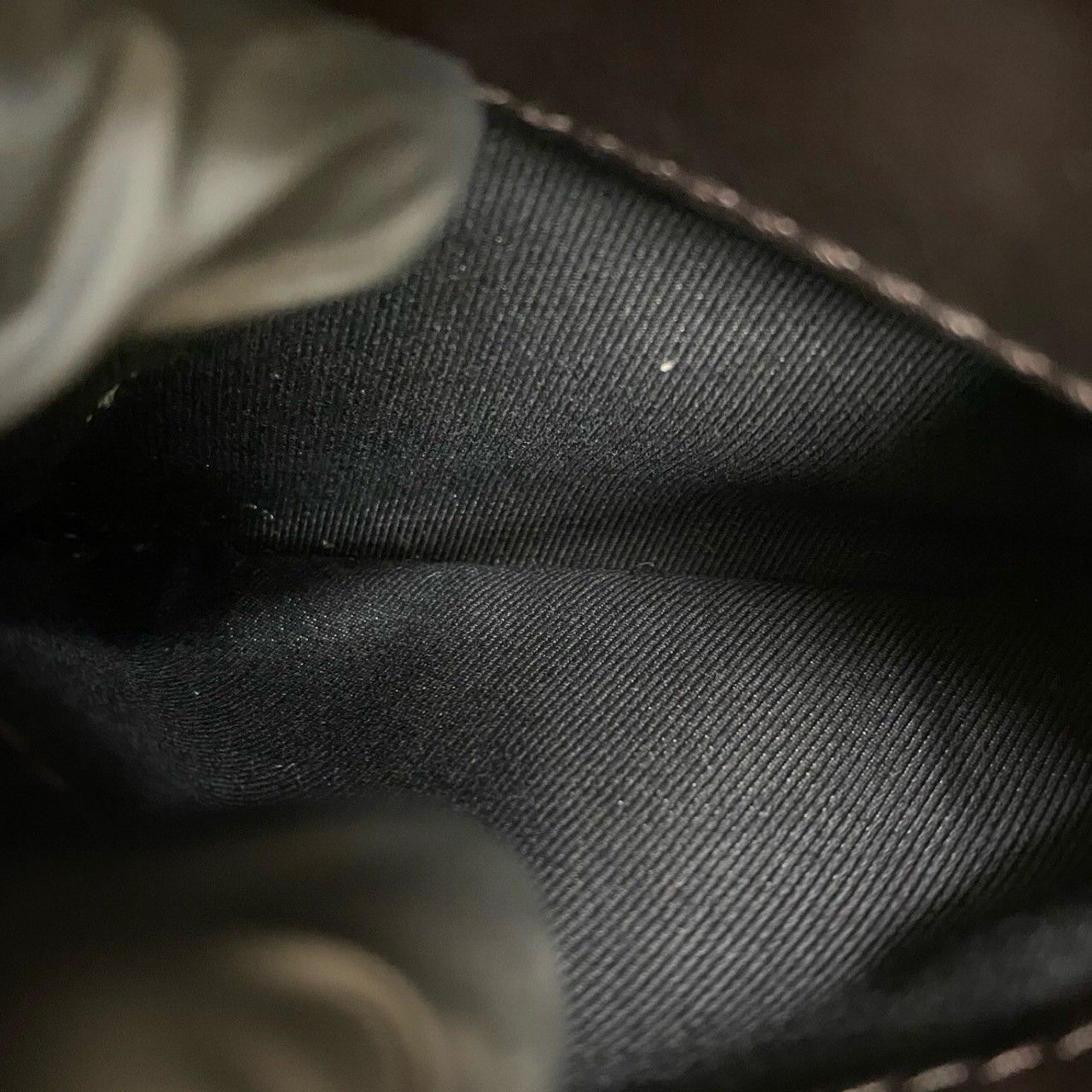 極 美品 BVLGARI ブルガリ ロゴ 金具 レザー 本革 ボディバッグ