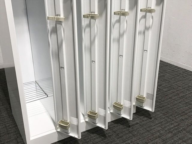 4人用ロッカー 鍵付き システムロッカー NS型 NS-4型 内田洋行 ウチダ オフホワイト MARWIL-DEMENAGEMENTS_CH