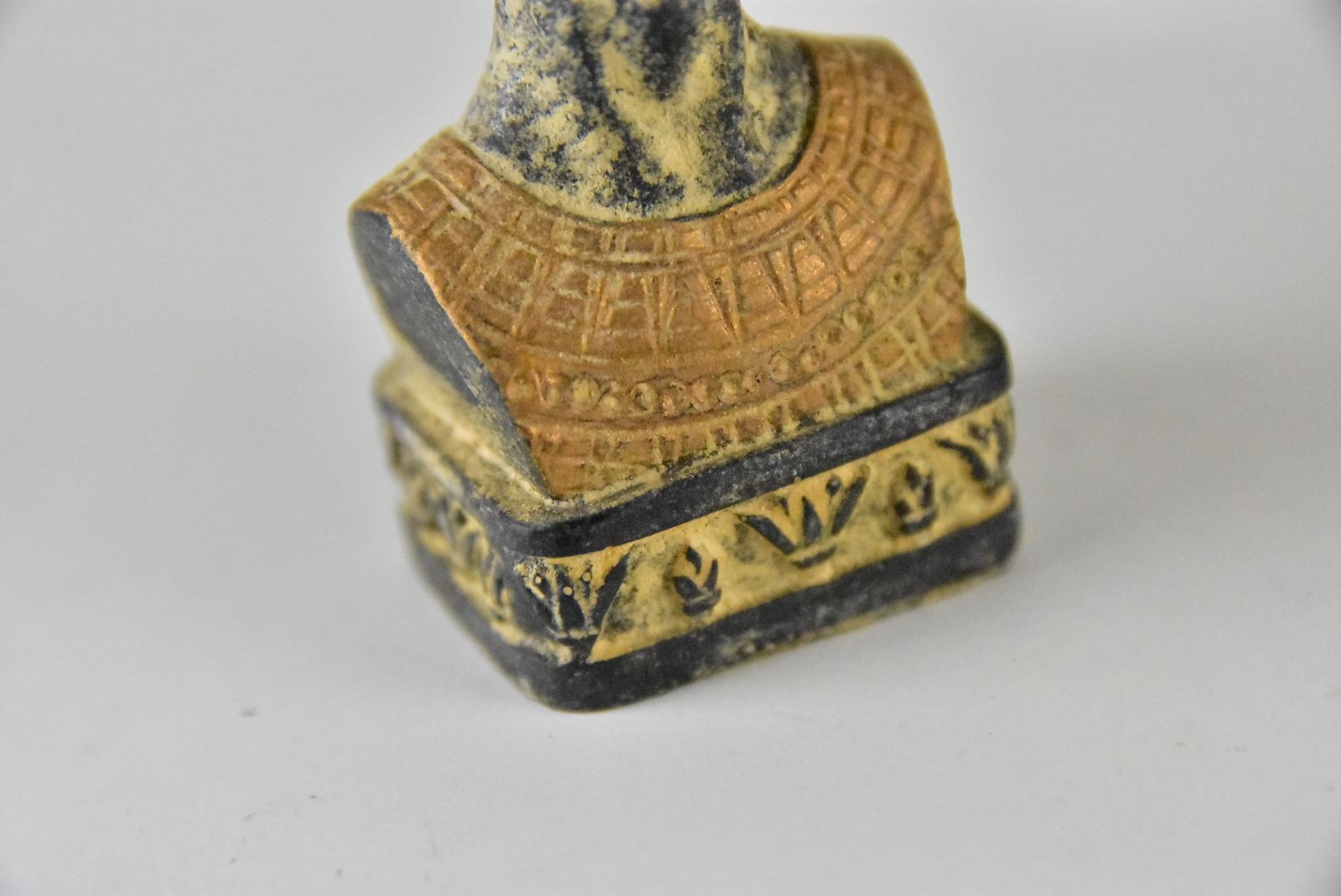 古代エジプト ファラオ像 ネフェルティティ 石像 置物 手彫り