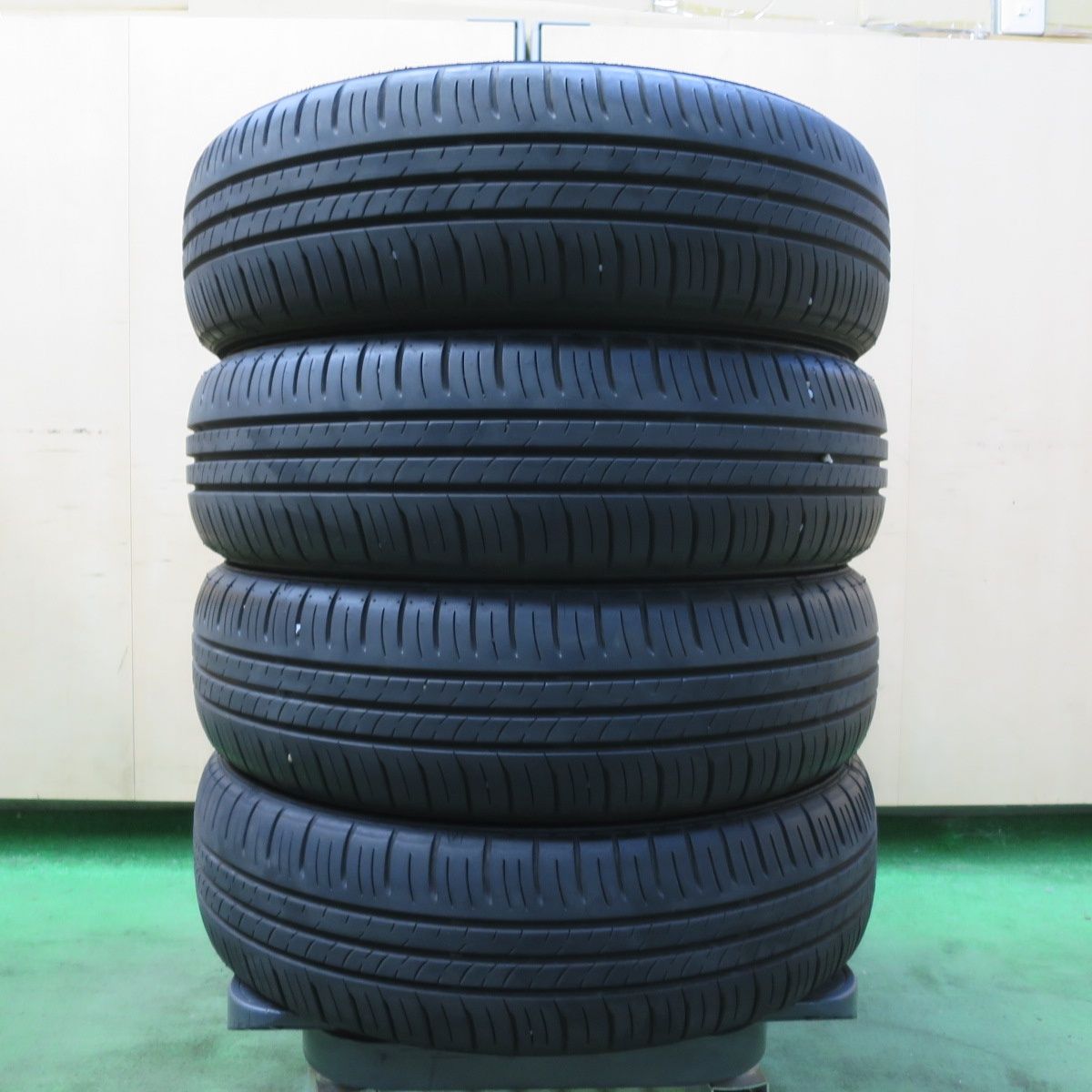 バリ溝！23年！9.5分以上☆165/60R15 ダンロップ エナセーブ EC300+ 