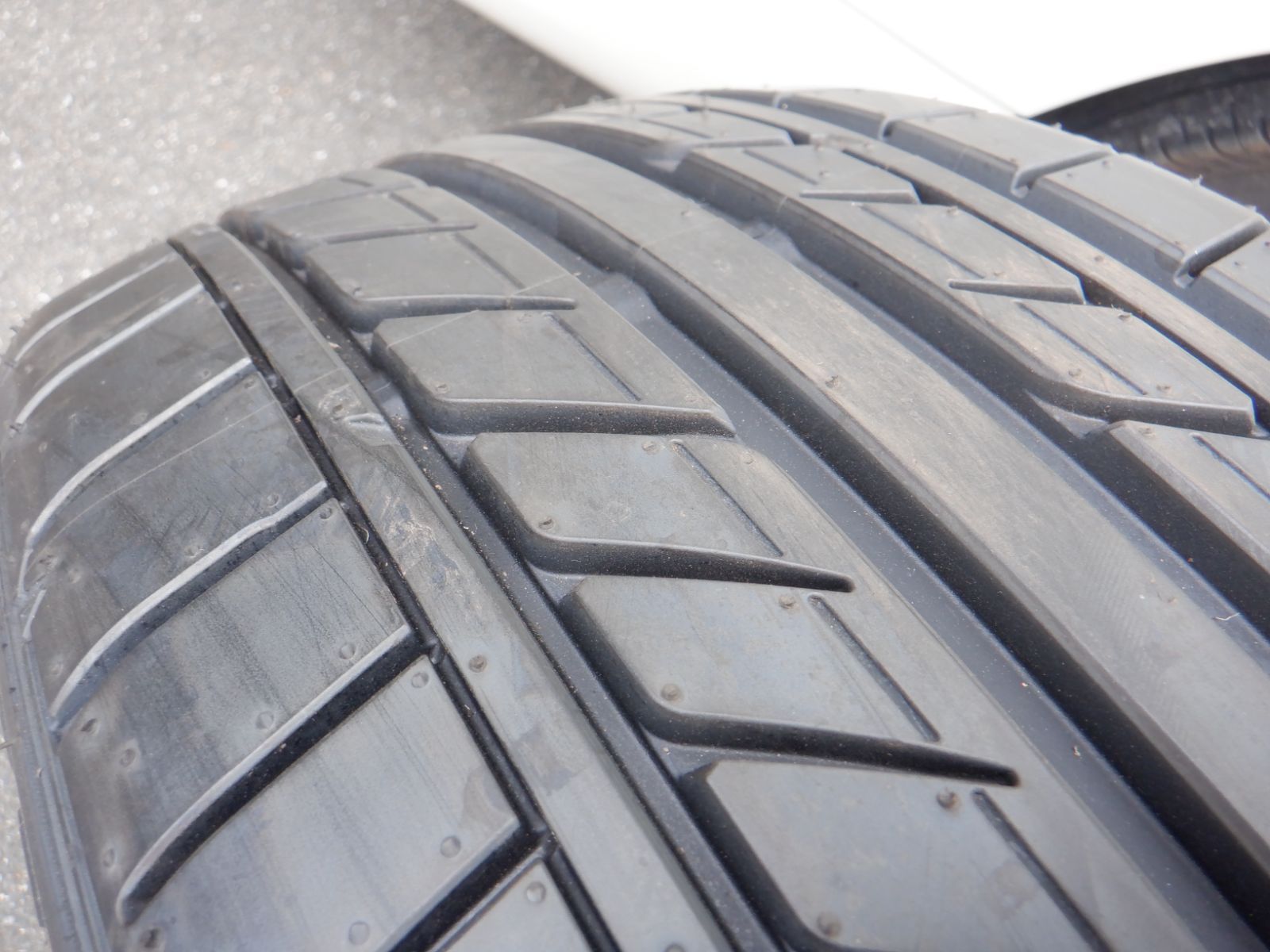 ♥ 235|35R19 ４本 グッドイヤー イーグルLS EXE 2025年製 ＦＫ２シビックＲ ゴルフGTI アウディＲＳ３ ルノーメガーヌＲＳトロフィ プジョー３０８GTi270などに TRITUETUBI_COM