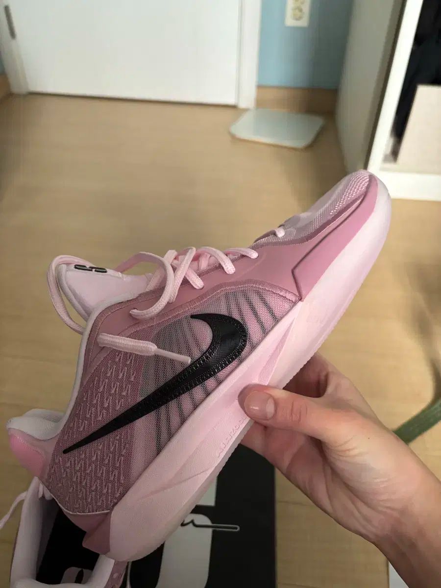 バスケットシューズ