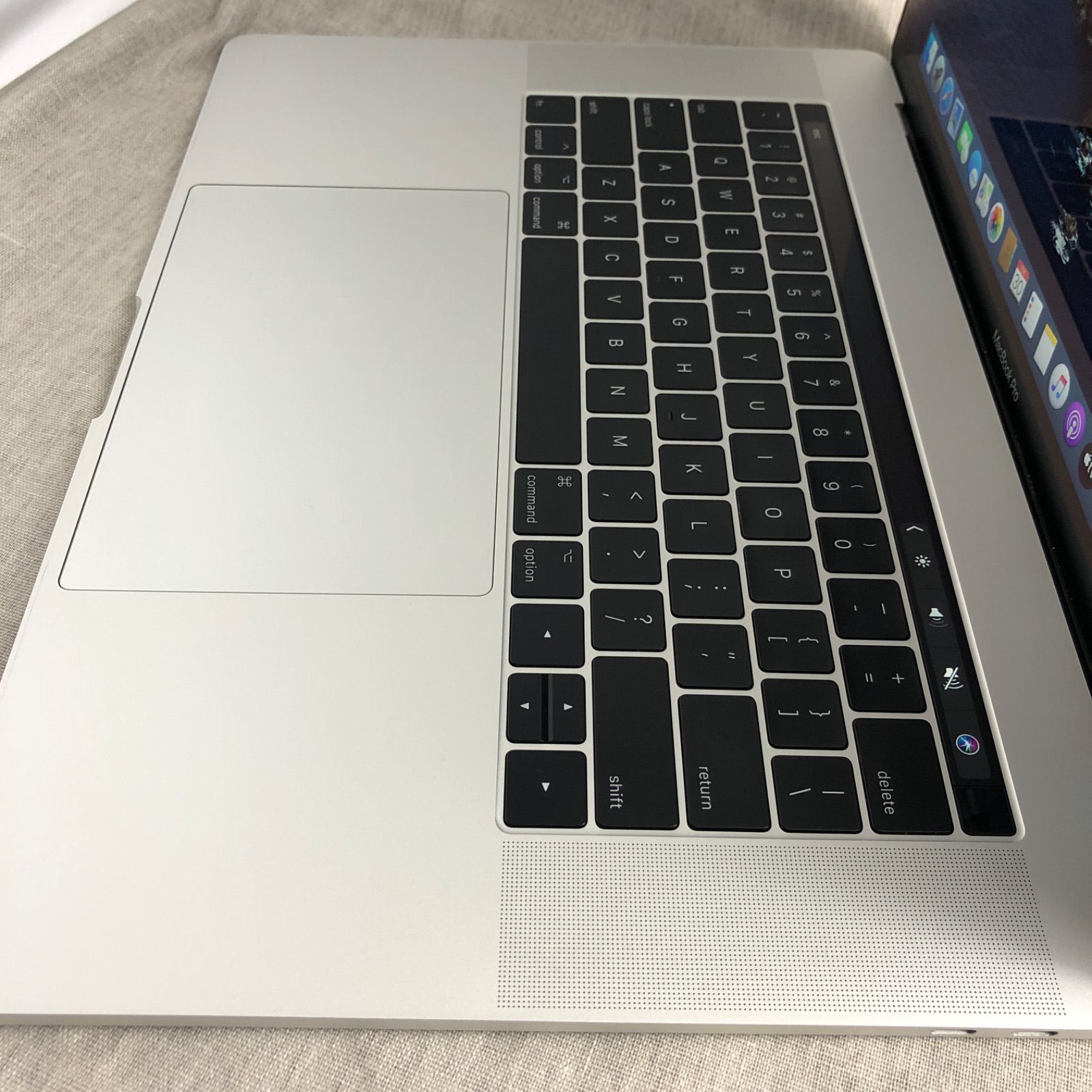 ジン チャン様専用Apple MacBook Pro (15-inch, 2017) 【Touch Bar・i7・16GB・1TB・Radeon  Pro 560】A1707 EMC3162/LT-231896（168911） - メルカリ