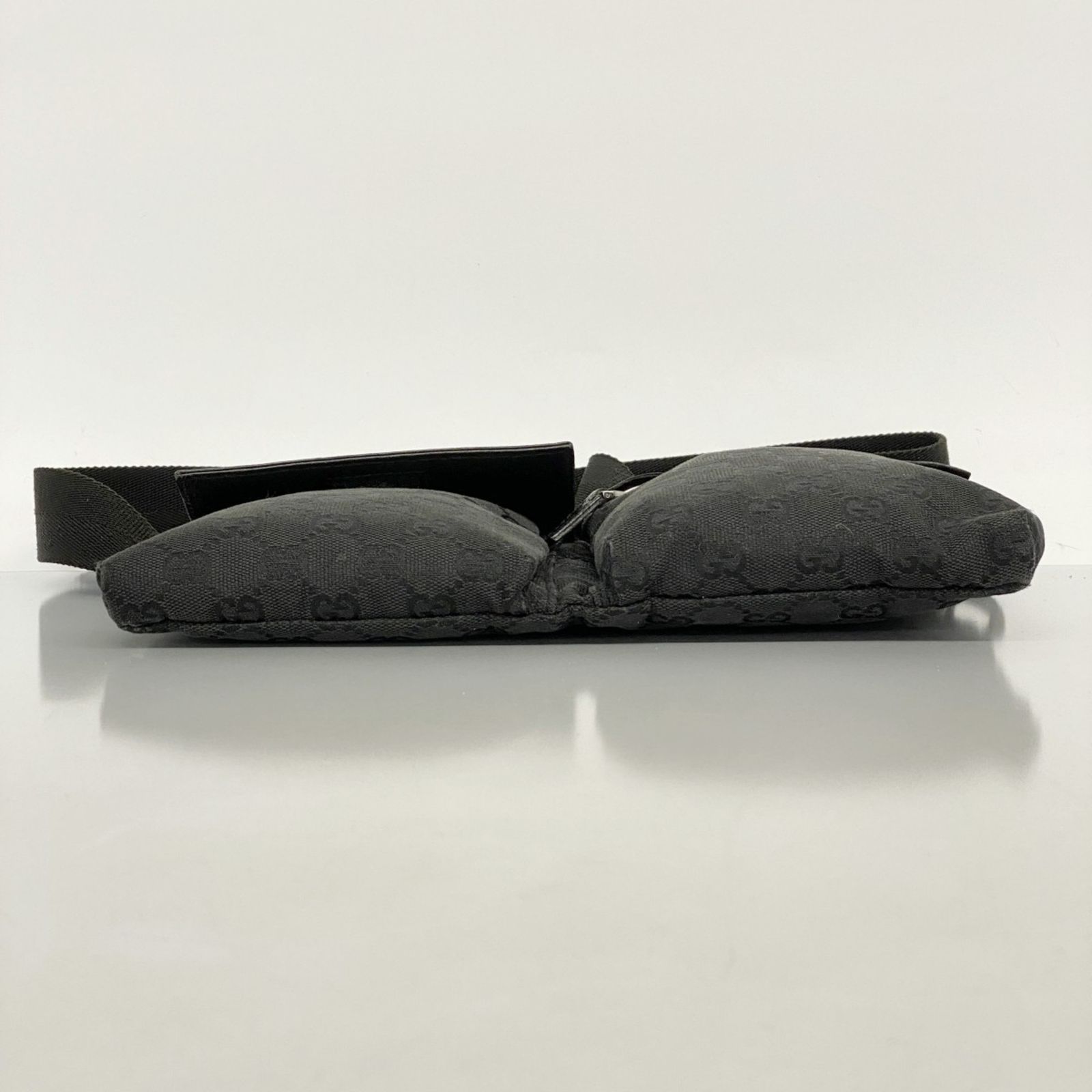 キャンバス ブラック