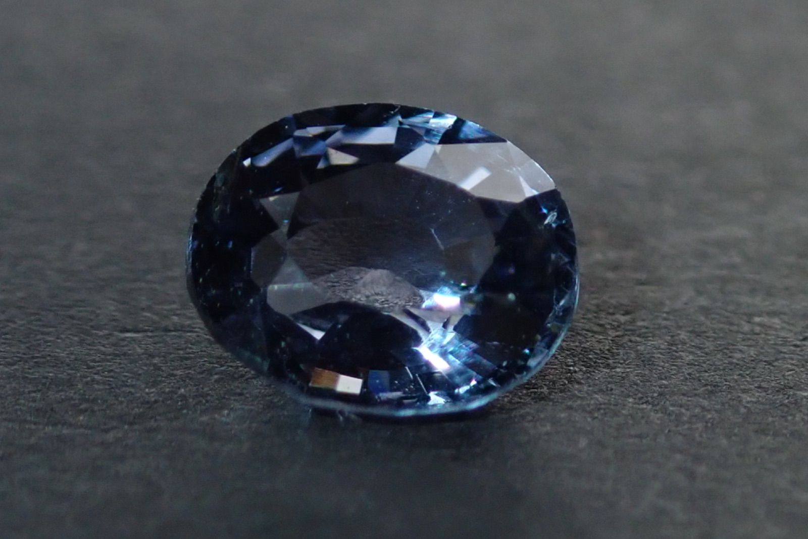 ヘソナイト ガーネット ダイオプサイト 共生 鉱物 標本 原石 ヘソナイト ガーネット ダイオプサイト 共生 鉱物 標本 原石