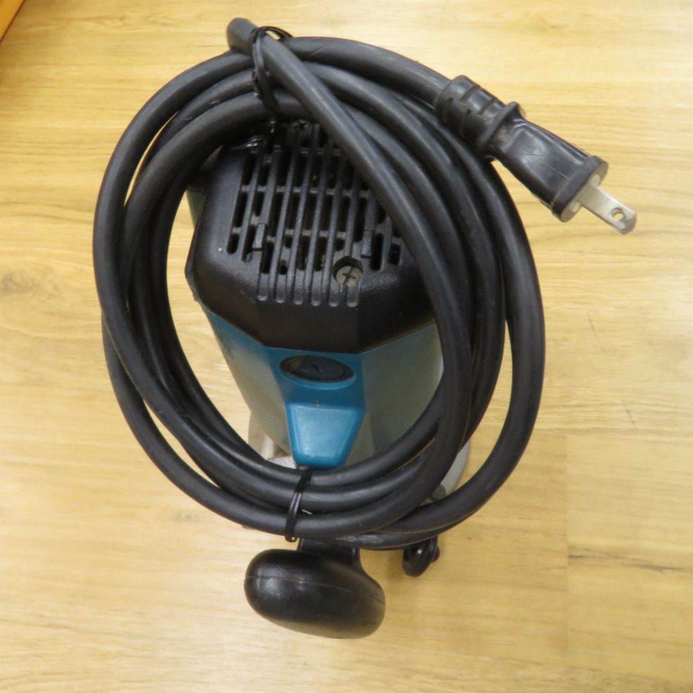 セール中 makita マキタ 100V 12mm ルータ 本体のみ 3612