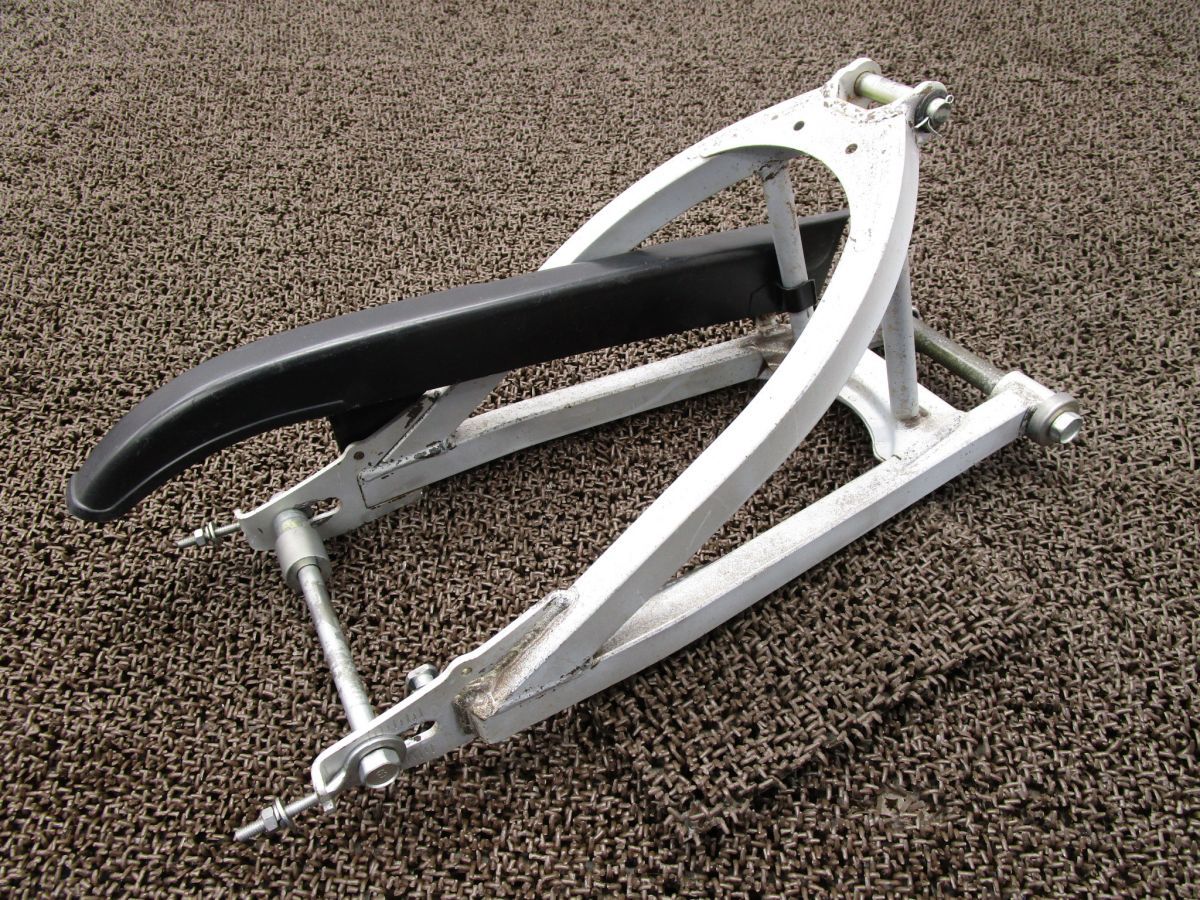 ズーマー リアホイール用ラグナット＆取り付けボルトセット