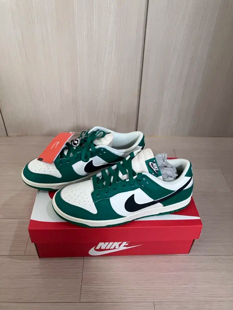265 NIKE(ナイキ) ダンクロー ジャックポット
