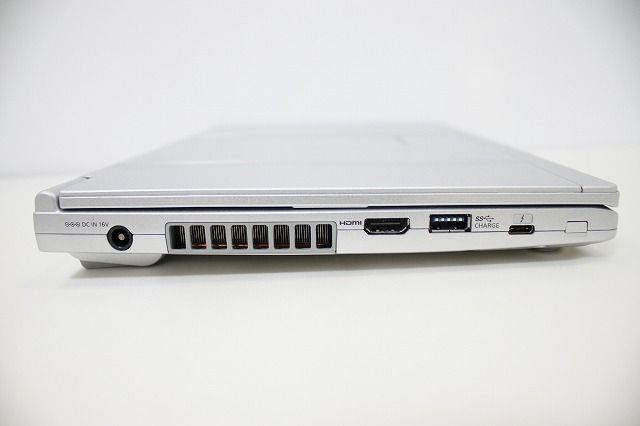 SIM搭載＞超軽量/PanasonicのPC CF-SV8 8GB/SSD256 /i5第8世代 office