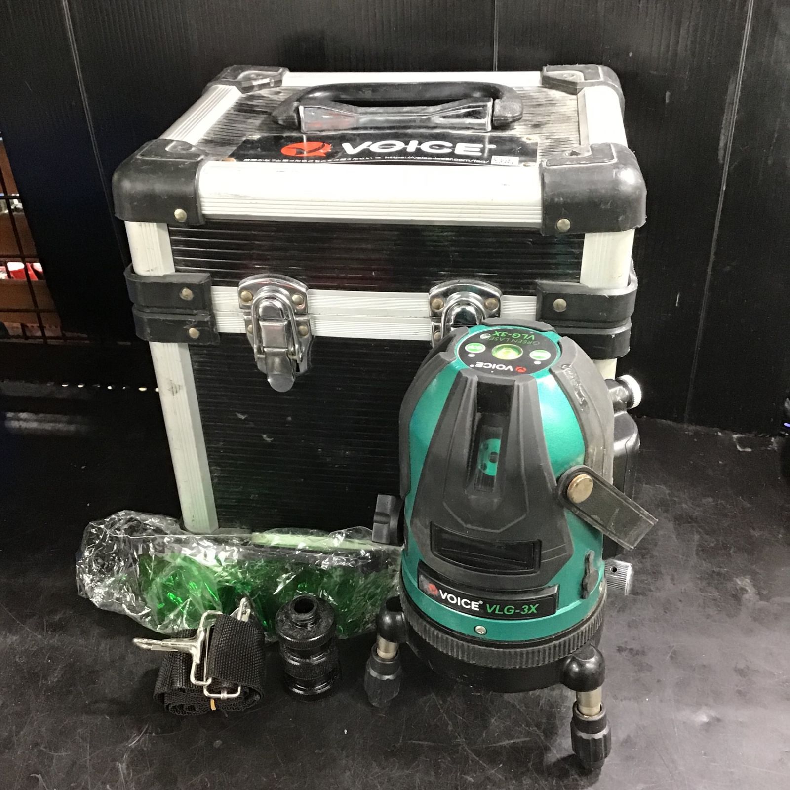 VOICE 水平垂直レーザー墨出し器 VLG-3X【草加店】