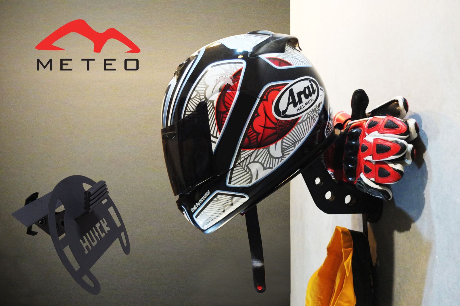 METEO メテオ HUCKシリーズ 鉄製ヘルメットハンガー 原木製の卓上式付 バイク インテリア