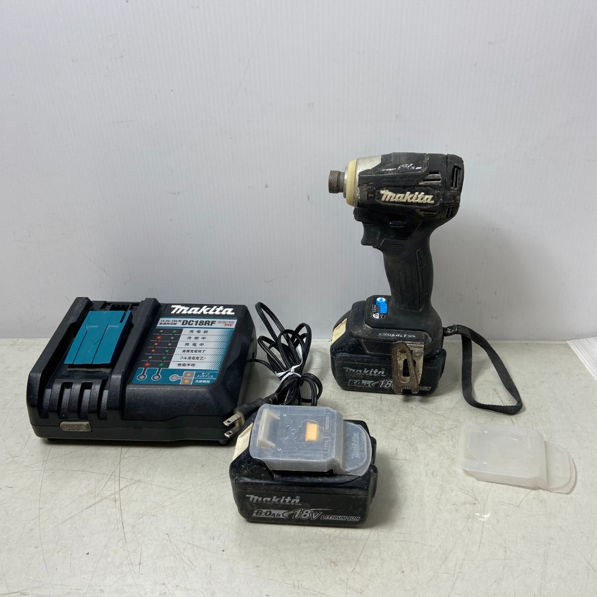 ΦΦMAKITA マキタ インパクトドライバ 18v 6.0Ah TD172D ブラック