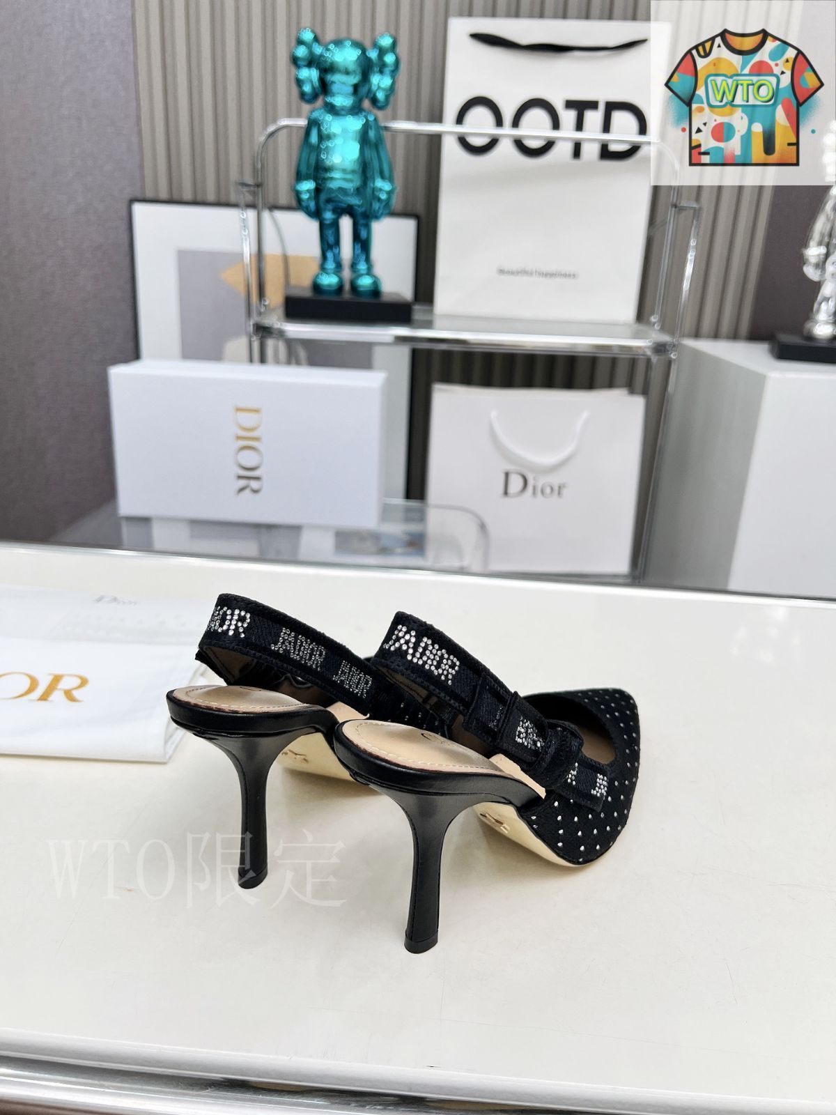 Dior レッド ヒールサンダル ll07274_dior_pink_patent_leath
