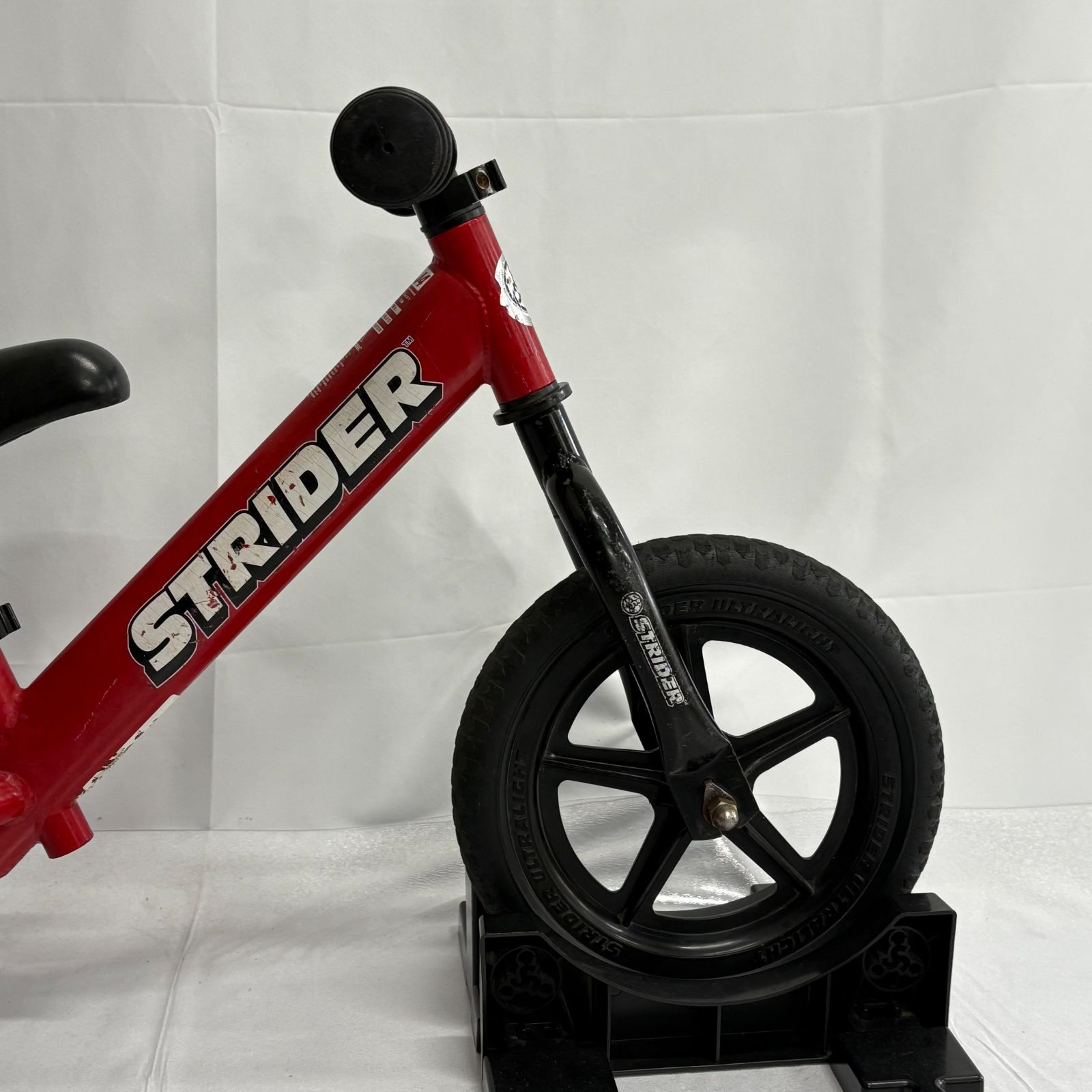 美品 STRIDER ストライダー STｰJ4 12 バランスバイク レッド 赤