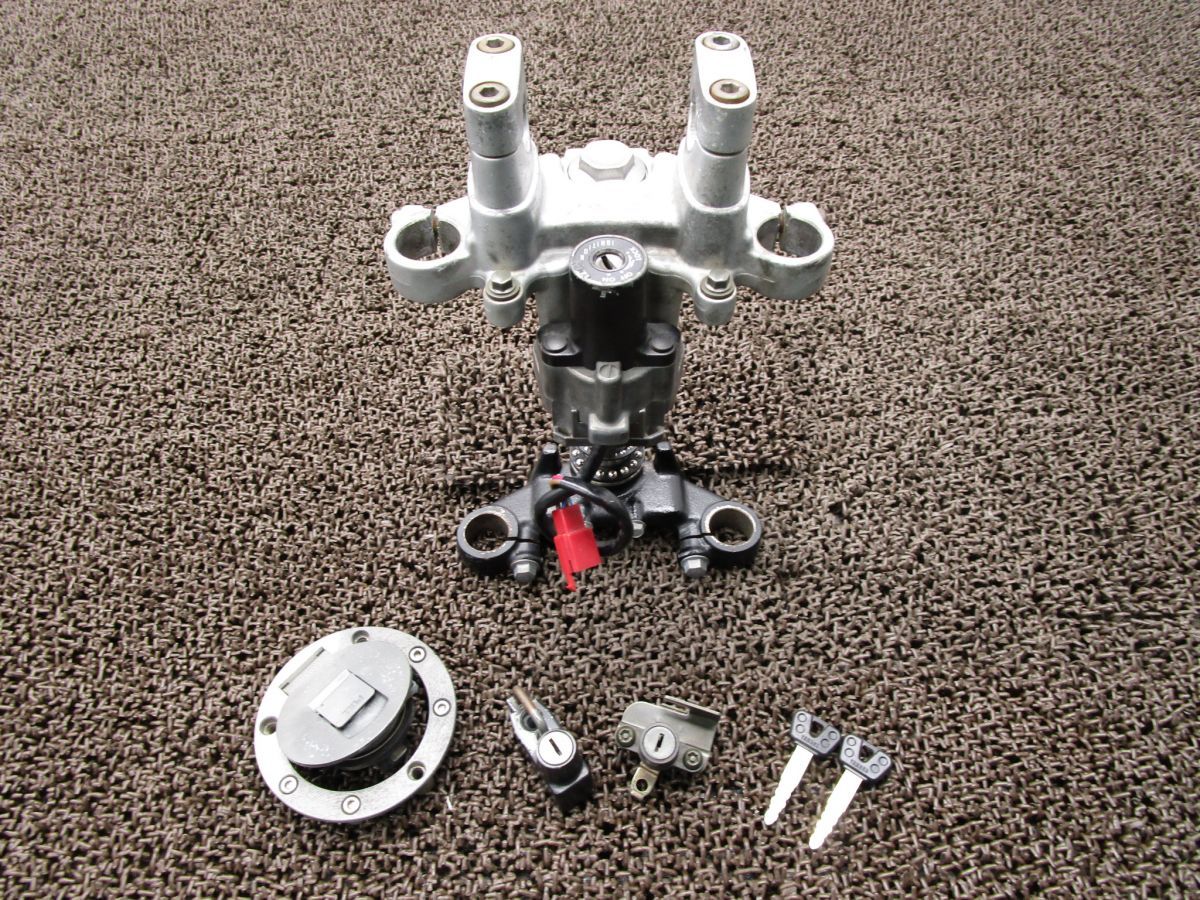 RZ50 トップブリッジ ステム メインキーセット ▲A1418 タンクキャップ RA02J ヤマハ A106E キャブ車 12V