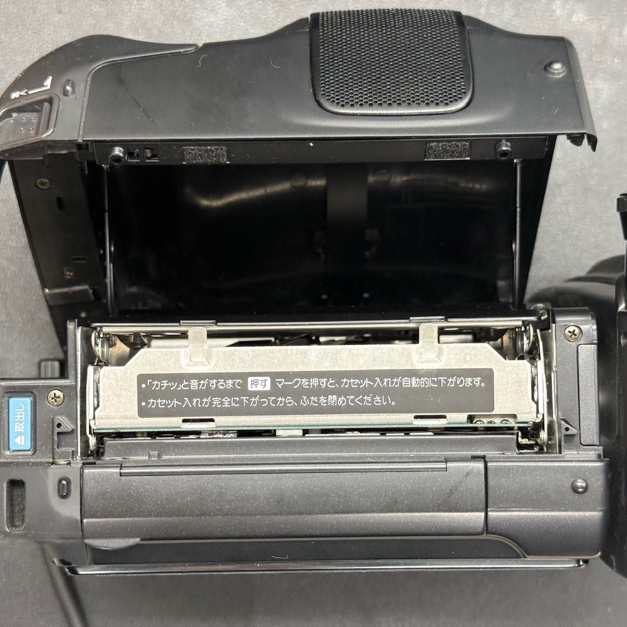 【動作品】VL-HL3 シャープ Hi8mmビデオカメラ 8mm 408 Amazon | シャープ VL-HL100 3CCD 8mmビデオカメラ (8mmビデオ