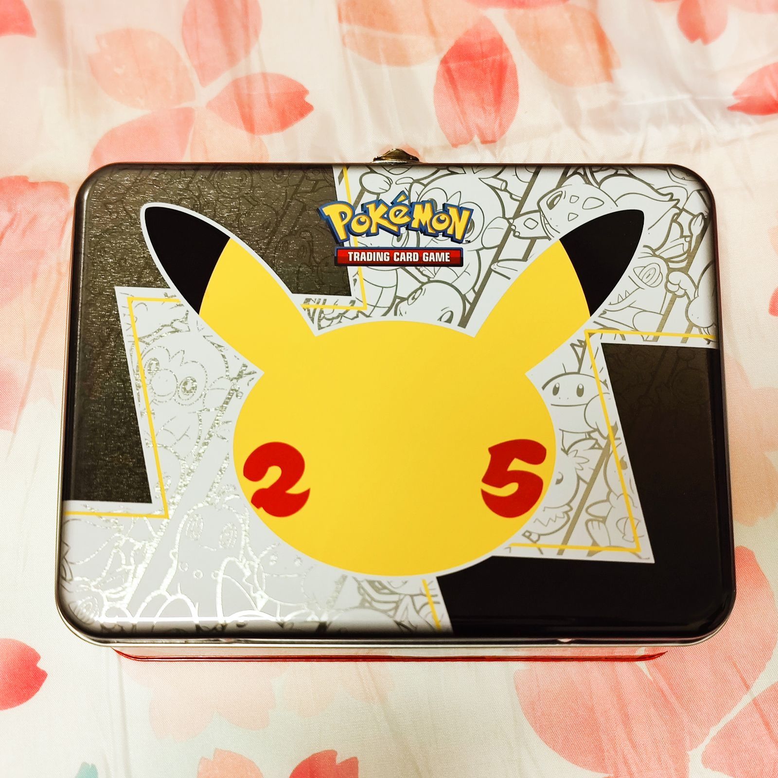 特価 新品 未使用 海外 ポケモン 25周年記念 チェスト缶 開封品 ポケモンカードゲーム Restaurantedarius Com Co Restaurantedarius Com Co