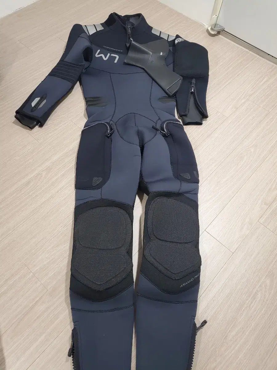 スキューバダイビング スーツ 5mm