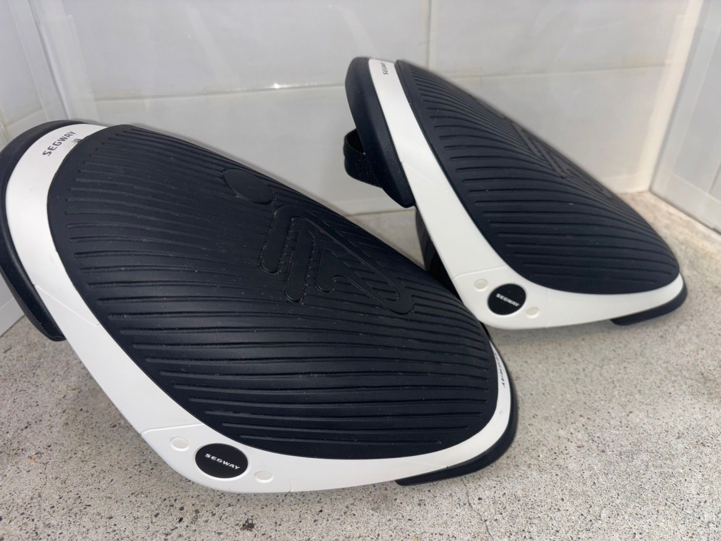 セグウェイ ドリフト W1 電動スケートボード