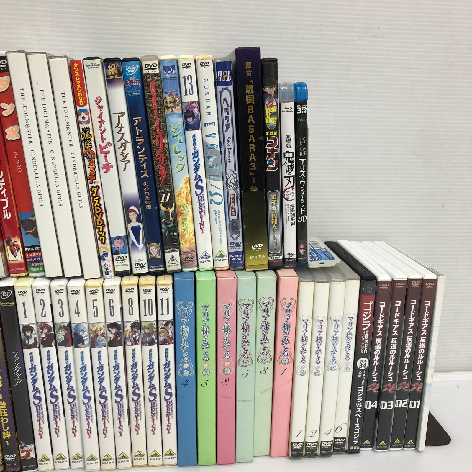 海外版　アニメ　Blu-ray、DVD まとめ売り 海外アニメ DVD 10本 天サガメの通販 by s shop｜ラクマ