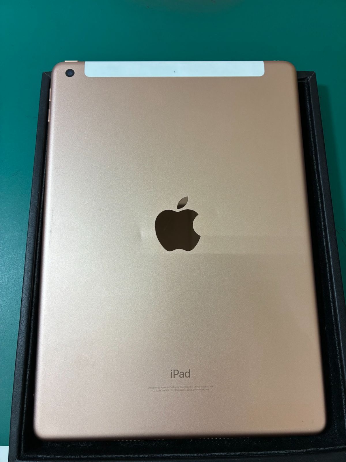 iPad (第6世代) Wi-Fi + Cellular 32GBバッテリー新品 iPad (第6世代) Wi-Fi + Cellular 32GBバッテリー新品 超美品