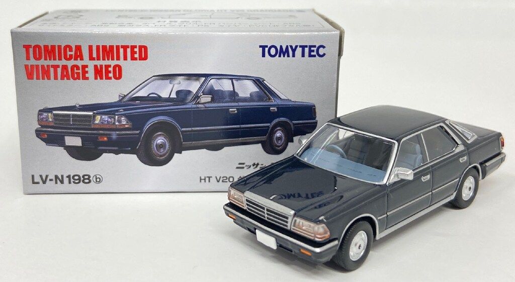 トミーテック TOMICA LIMITED VINTAGE NEO ニッサン グロリア HT