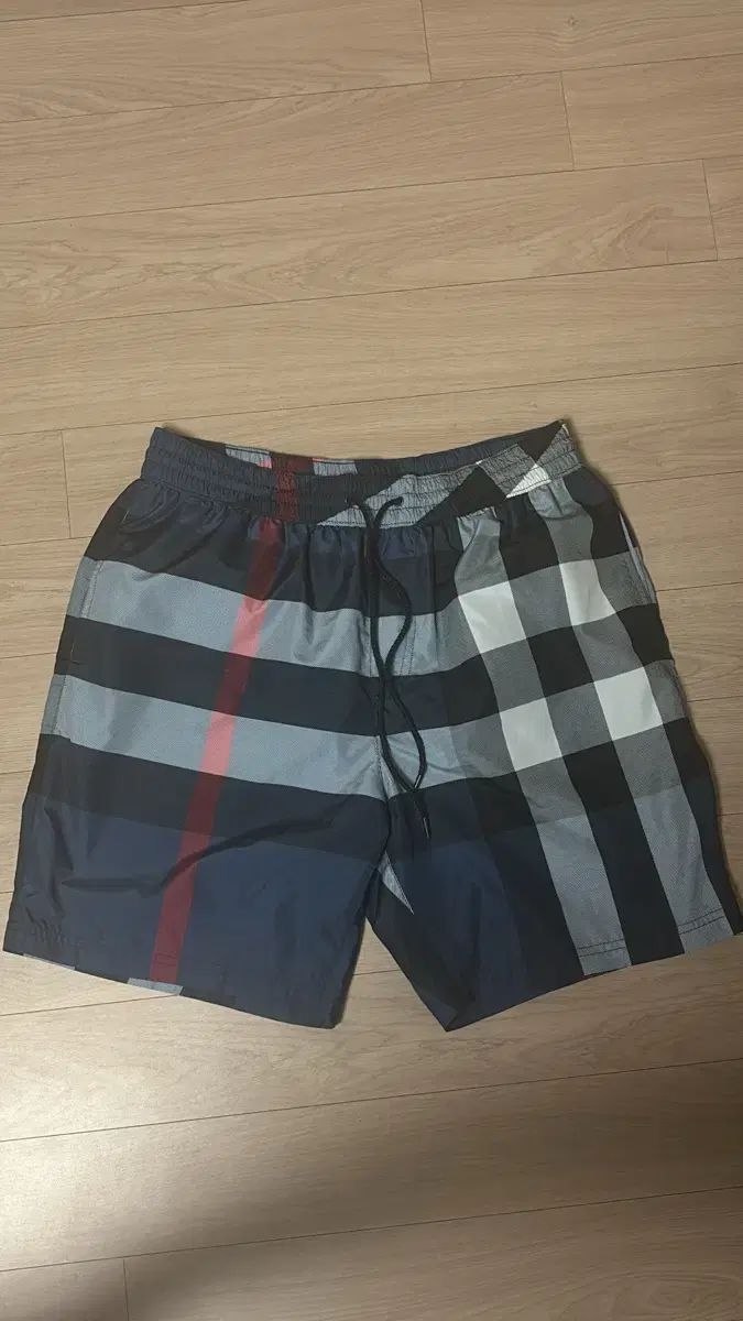 バーバリー　BURBERRY　ショートパンツ　ハーフパンツ　スイムパンツ バーバリー BURBERRY ショートパンツ ハーフパンツ スイムパンツ