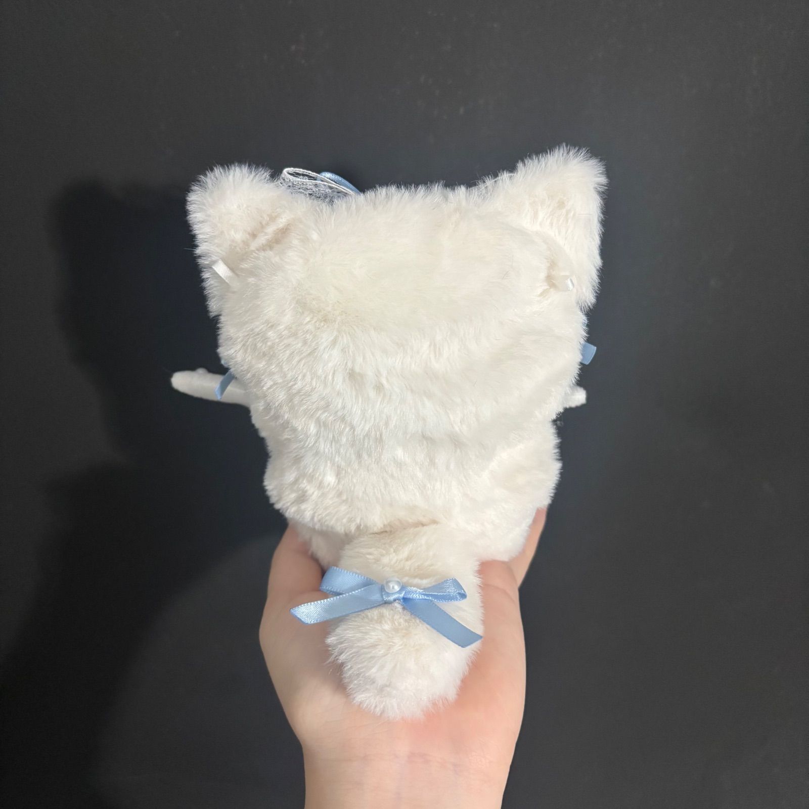 12〜13cm ぬい服 マーガレット刺繍と千鳥リボンのお座り猫ちゃん 水色