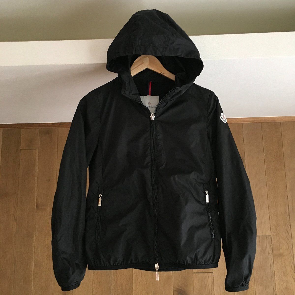 極美品 モンクレール モンジュネーブル ブラック 国内正規品  