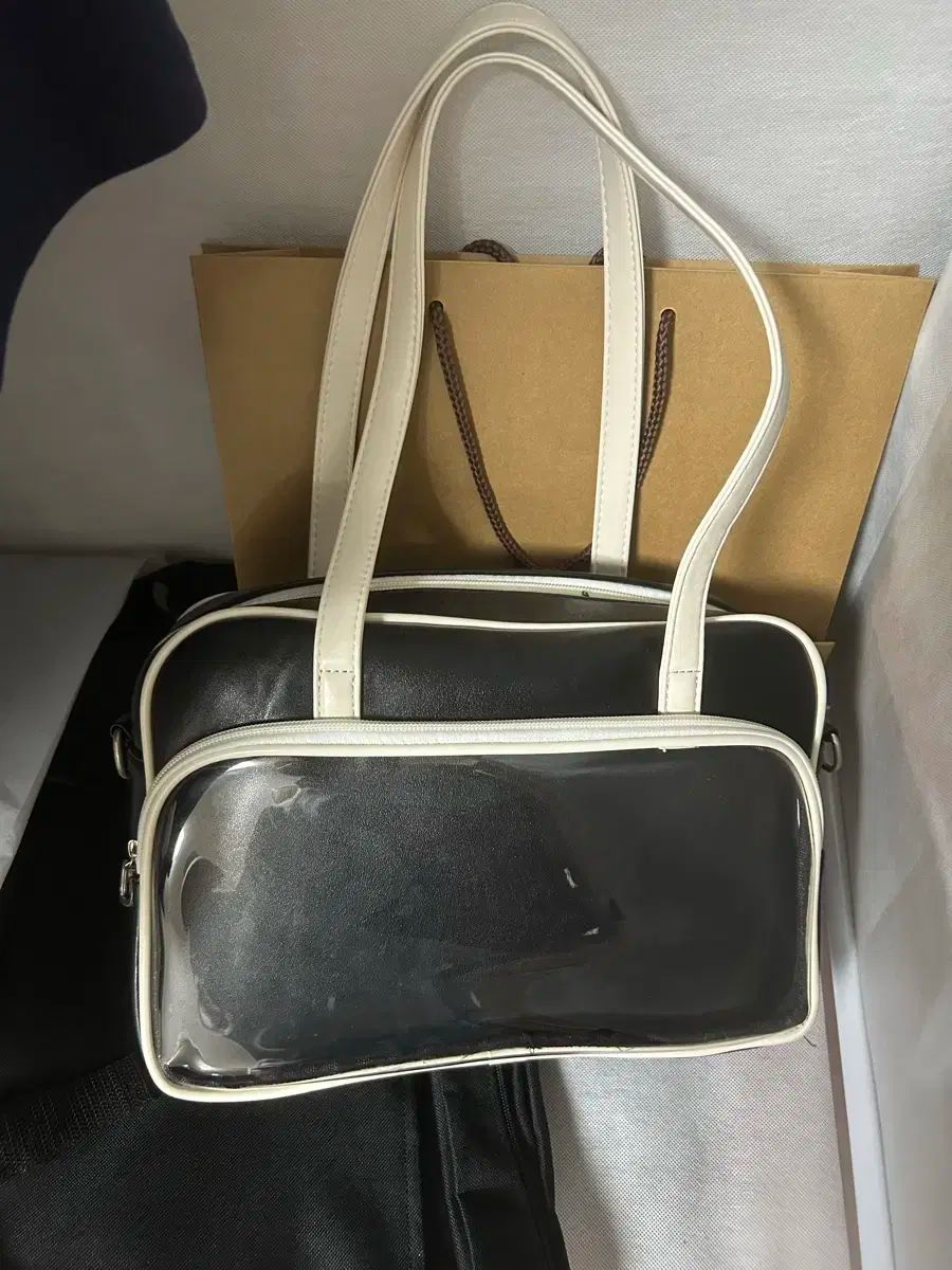 バッグ まとめ売り 出品 - メルカリ