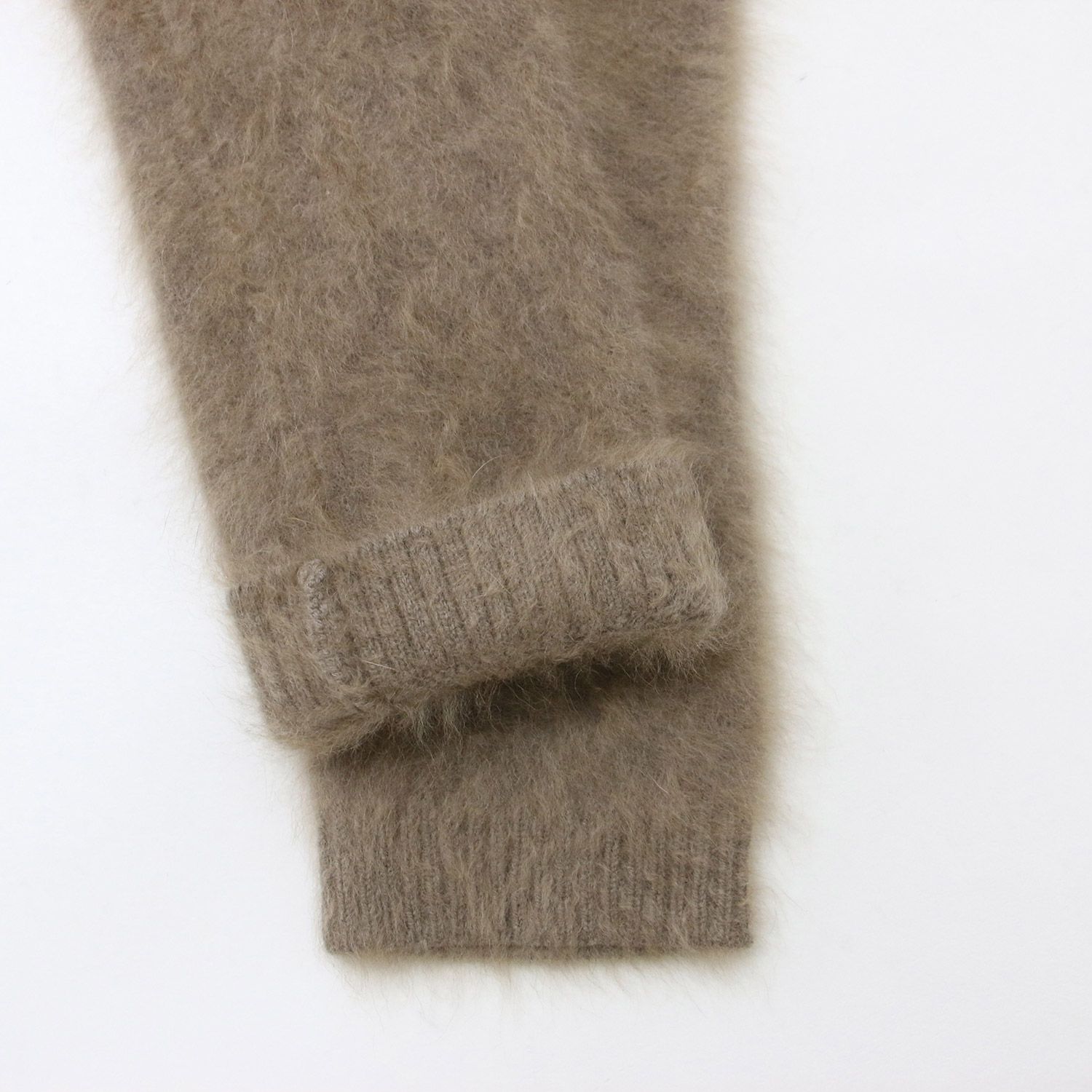 EVERYDAY I LIKE ベージュ ニット　Fluffy sweater EVERYDAY I LIKE ベージュ ニット Fluffy sweater EVERYDAY I