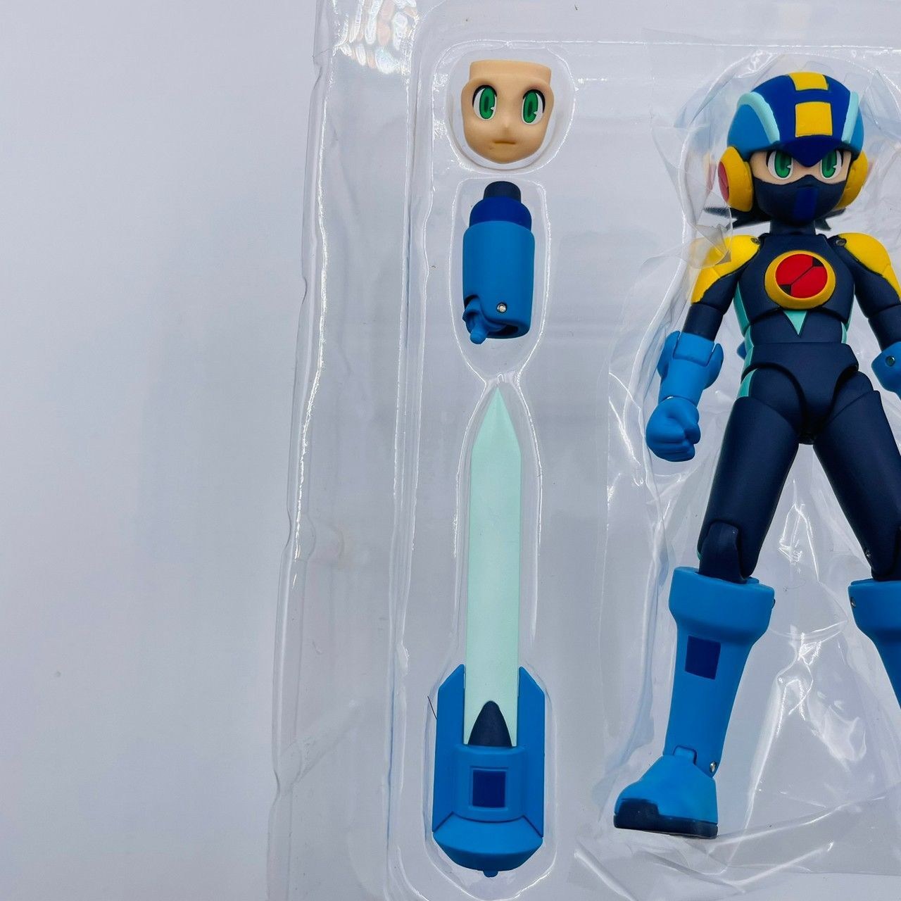 4インチネル ロックマン エグゼ 千値練 フィギュア / カプコン