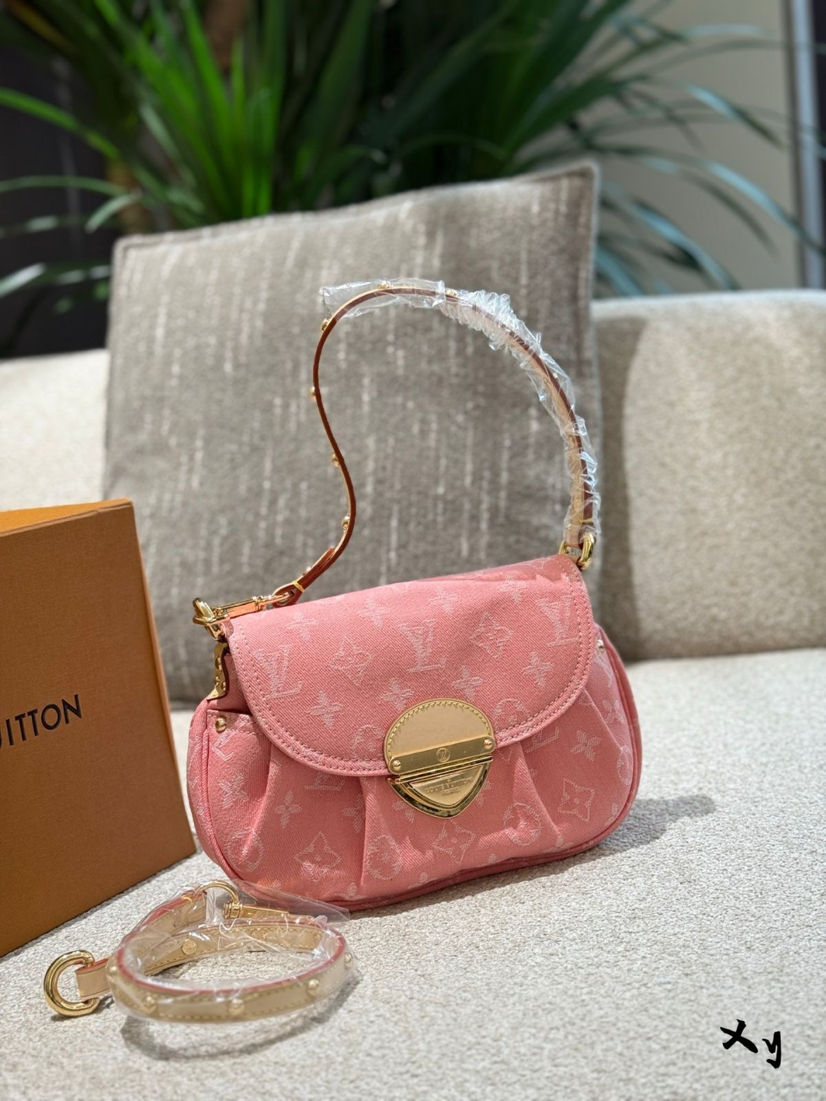 今日 Louis Vuitton ピンクデニム アームポーチ-WTO輸入