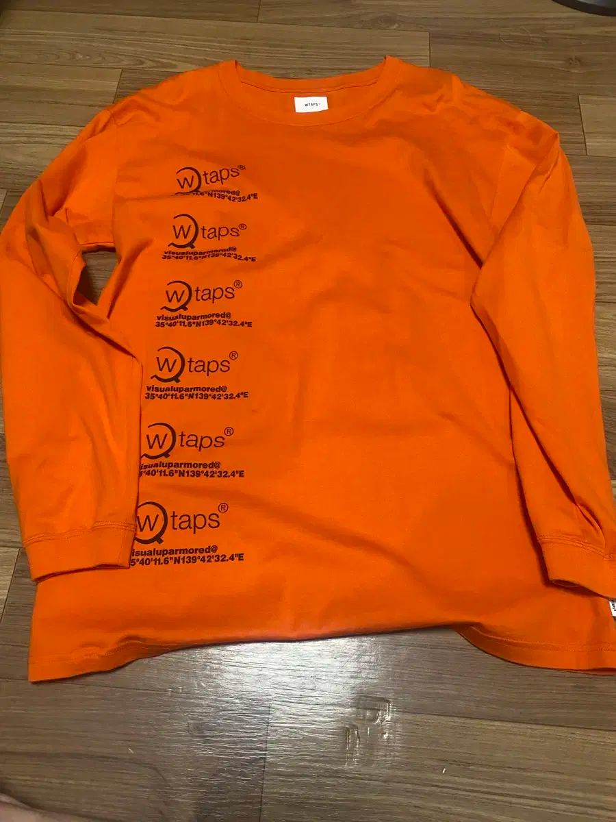 WTAPS オレンジ色 長袖 T シャツコットン
