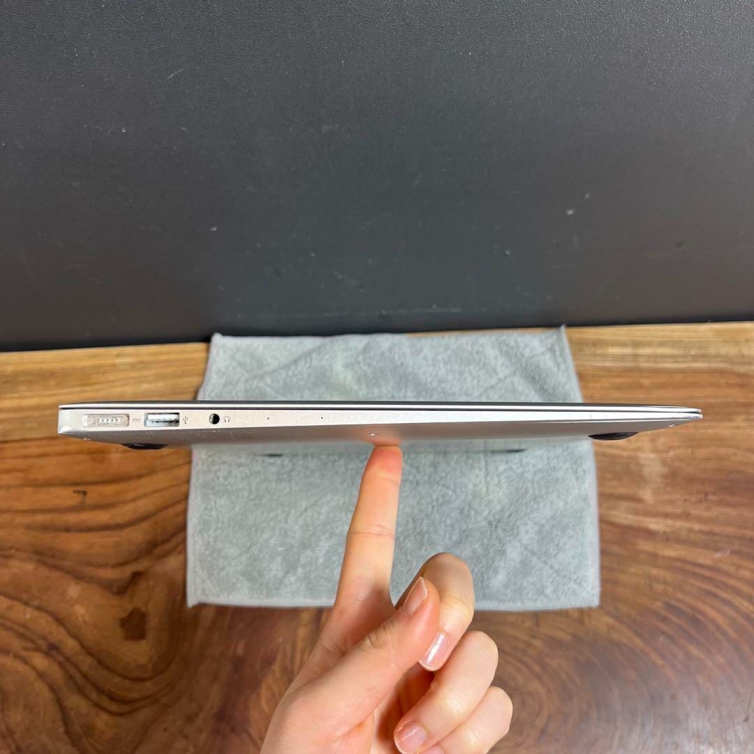 Apple MacBook
