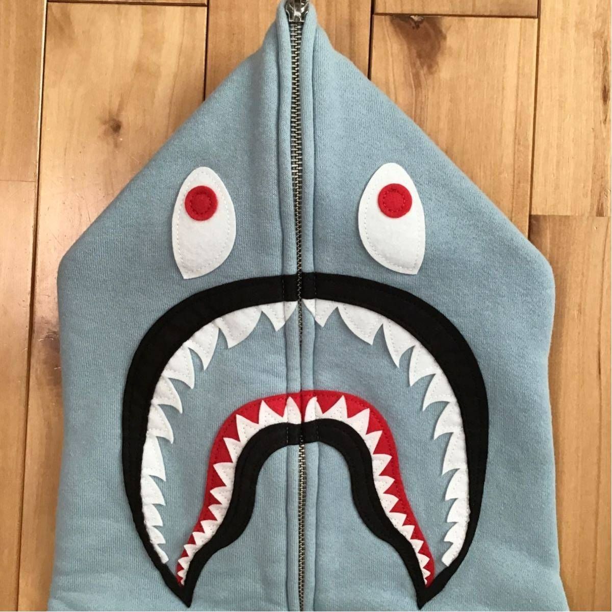 未使用 アベイシングエイプ ライトブルー シャークデザイン パーカー L ライトブルー シャーク パーカー Lサイズ a bathing ape BAPE shark