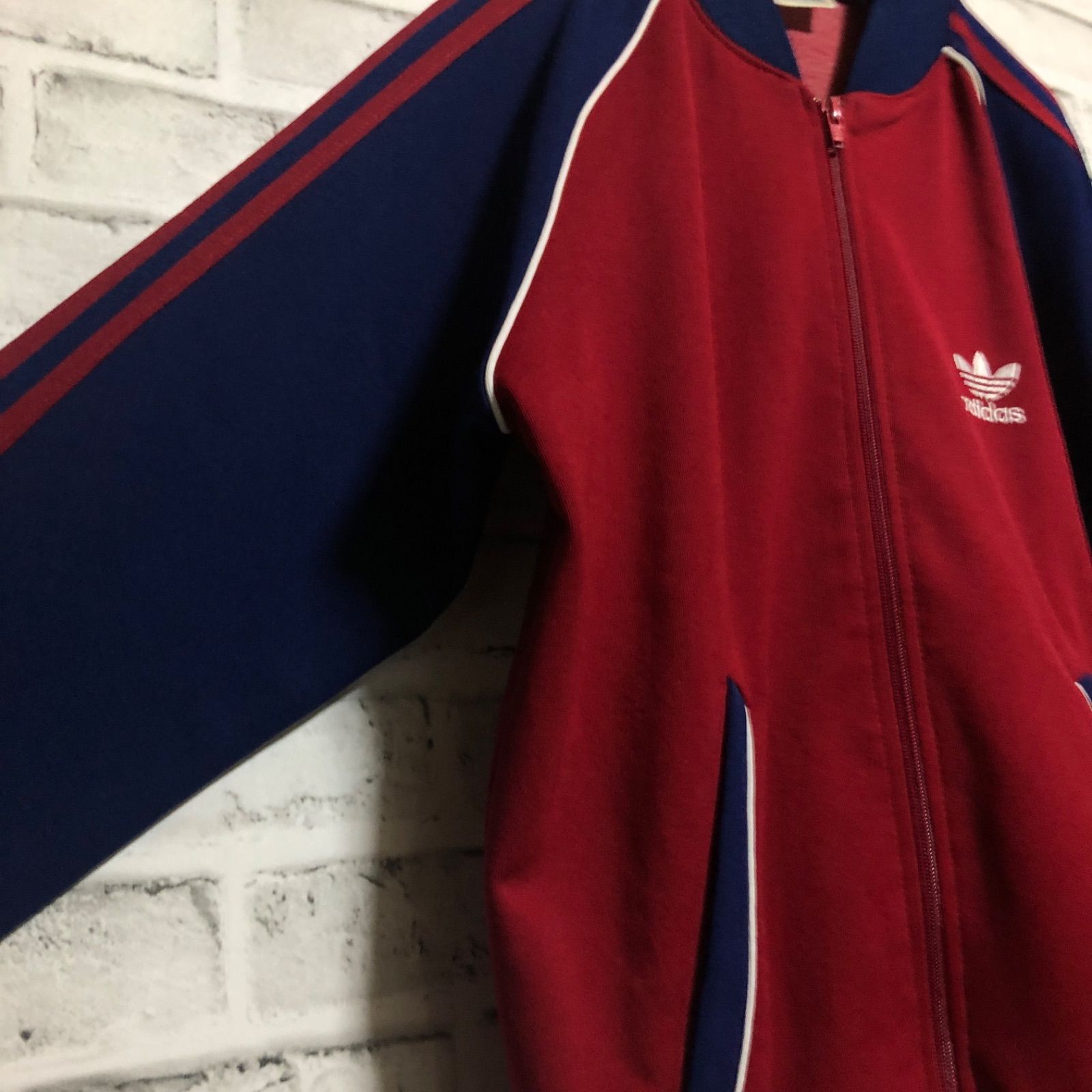 80s adidas トラックジャケット ヴィンテージ バックロゴ ラグラン 80s adidas 🇫🇷トラックジャケット 刺繍ロゴ ネイビー vintage