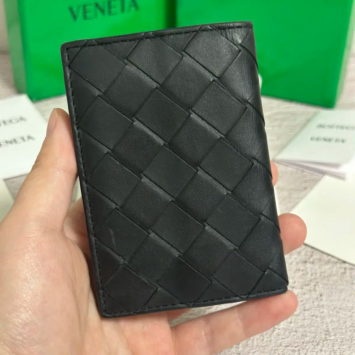ボッテガ・ヴェネタ イントレチャートオーガナイザー ブラックレザー ブラックイントレチャート スモール オーガナイザー| Bottega