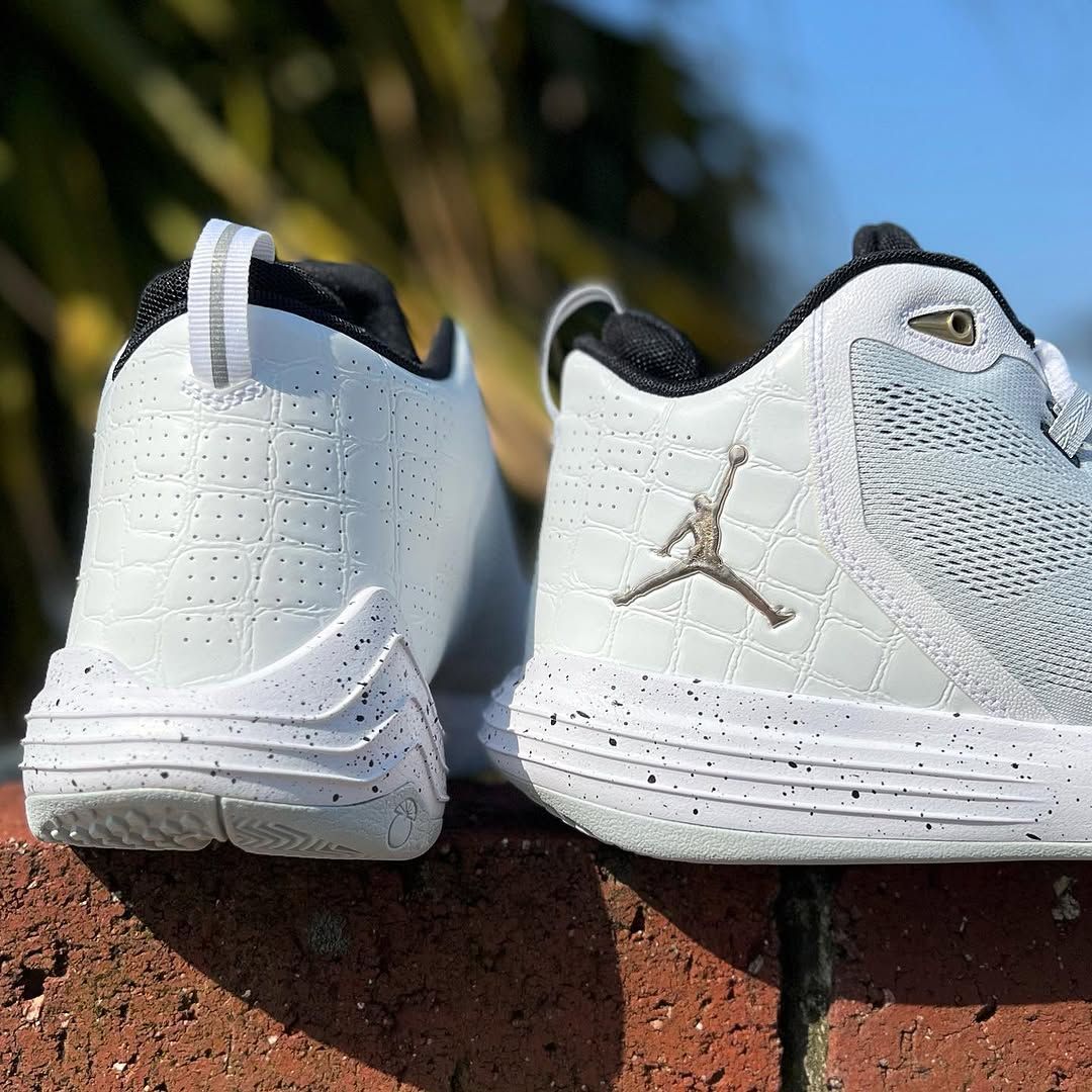 未使用　JORDAN CP3.IX.AE バスケットボールシューズ JORDAN CP3.IX AE ジョーダン CP3 9 【MEN'S】 white/metallic