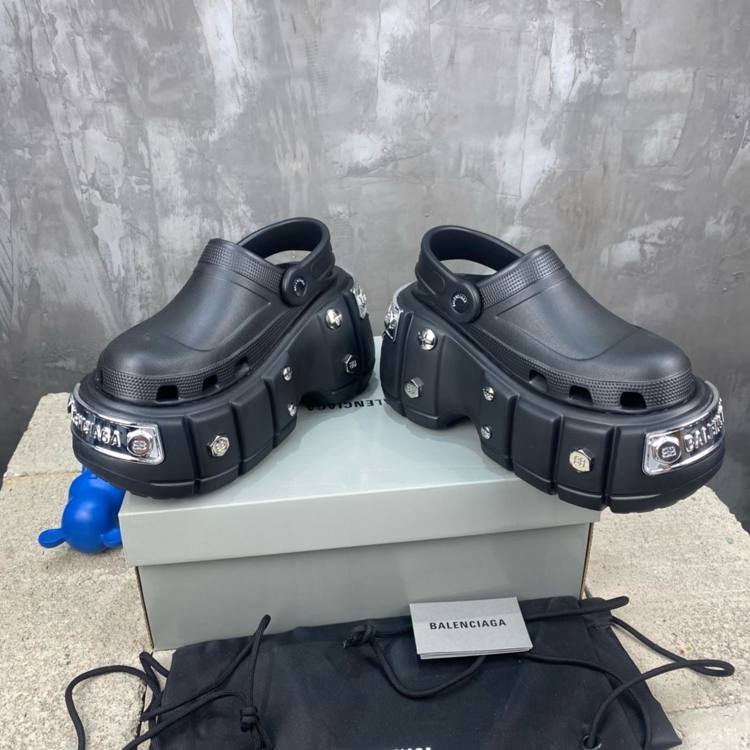 セール商品　BALENCIAGA Hard Crocs クロックス 厚底 ロゴ 41