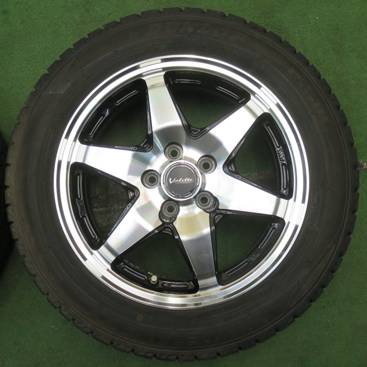 バリ溝 23年 9.5分以上 シエンタ 等 185 60R15 スタッドレス ダンロップ ウインターマックス WM02 Valette 15インチ PCD100 5H 5093002NJス