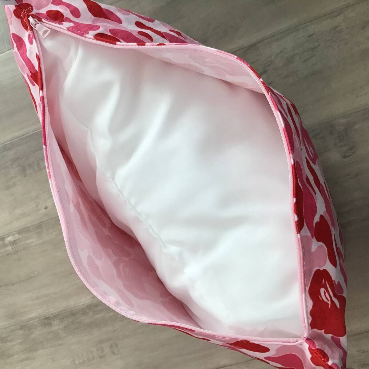 完売　ABC CAMO STA CUSHION ピンク　エイプ　クッション s-l1200.jpg