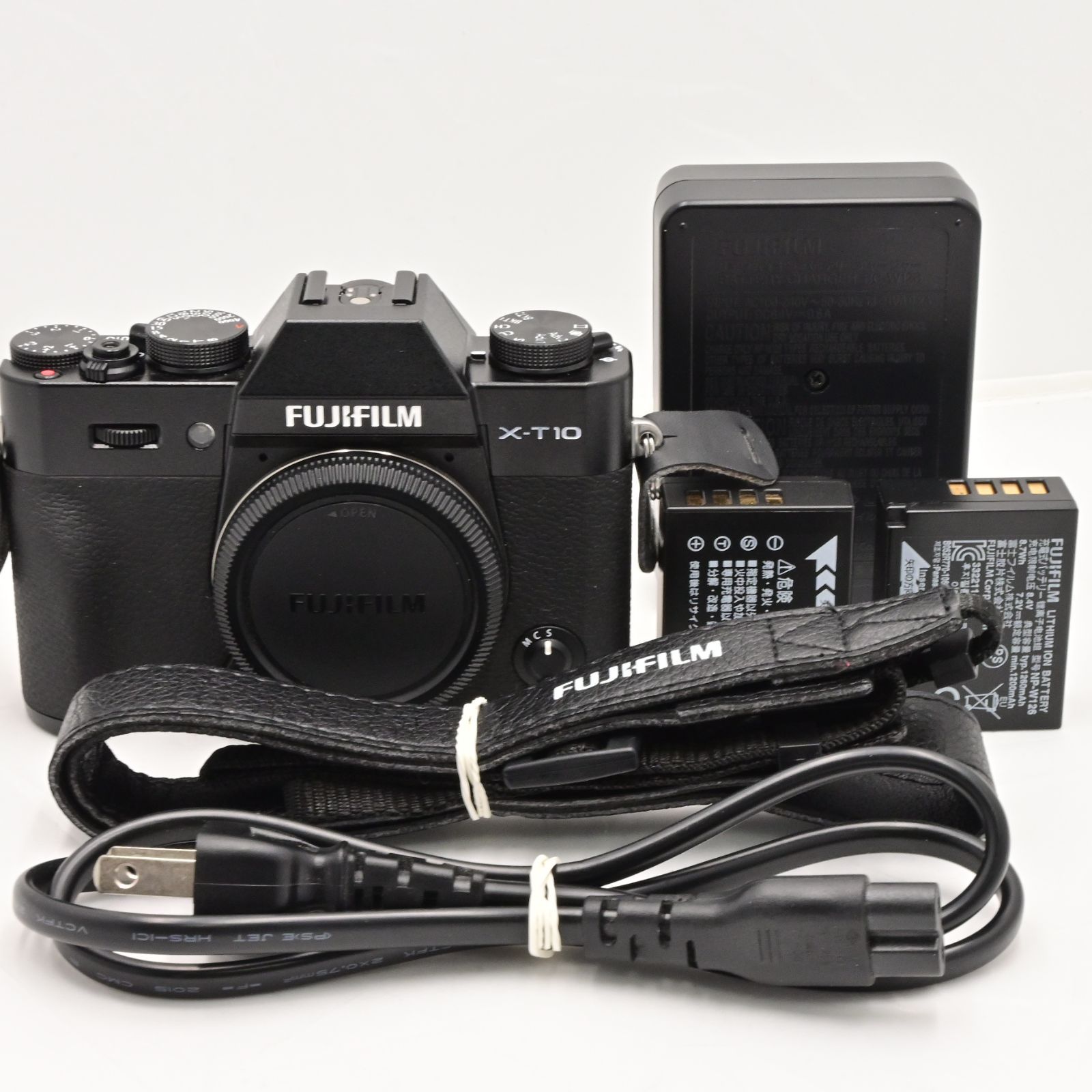 【専用】FUJIFILM ミラーレスカメラ X-T10 おまけありカメラ